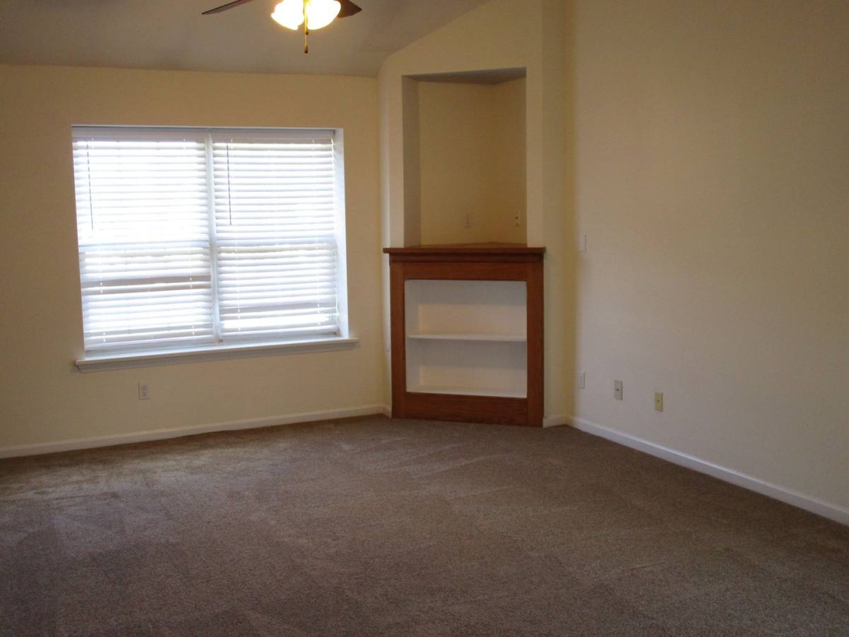 Apartment for rent at 5004-5006 Carrie Ridge Dr, Columbia, MO 65203