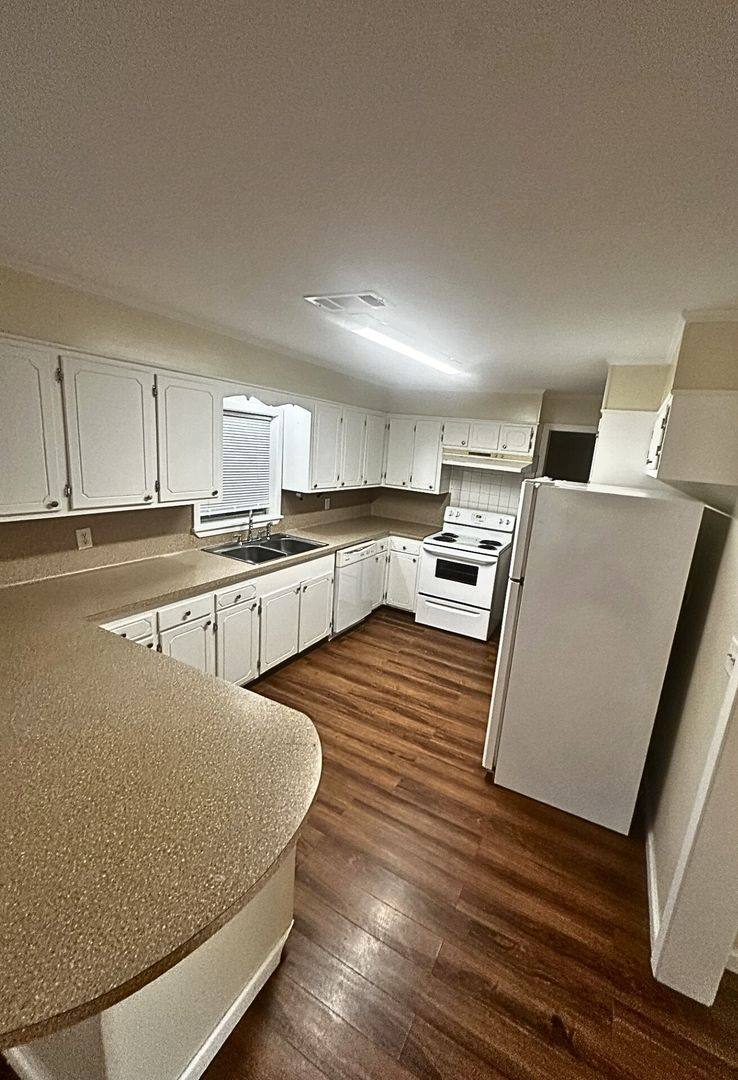 House for rent at 30121 Julia Dr, Albany, LA 70711