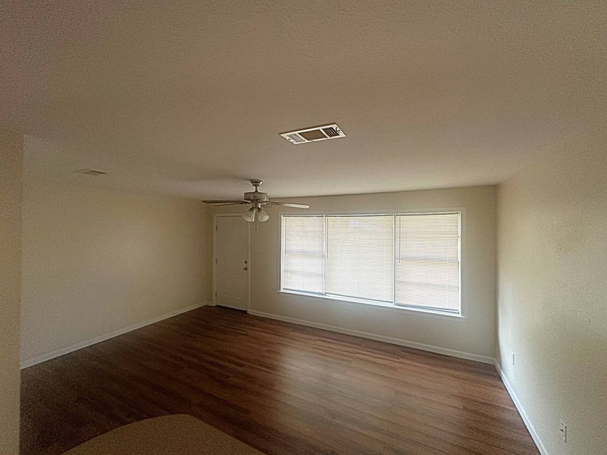 House for rent at 30121 Julia Dr, Albany, LA 70711