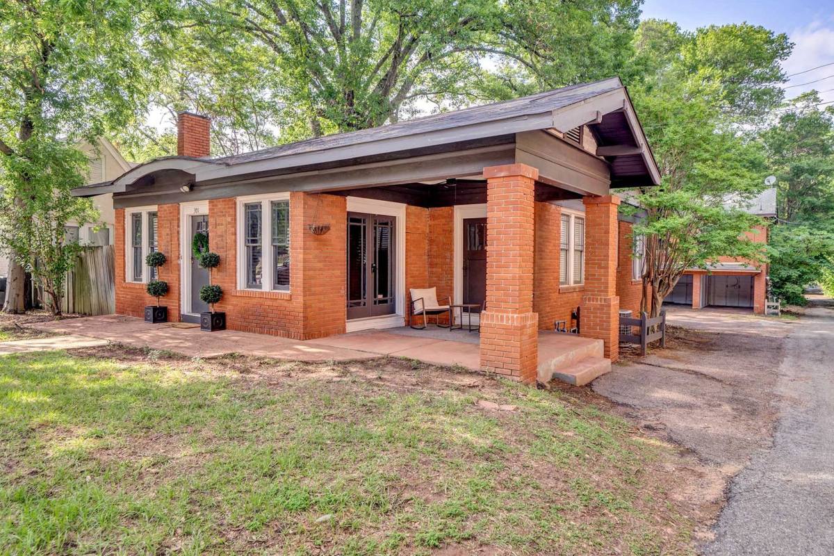 House for rent at 301 W Houston St, Tyler, TX 75702