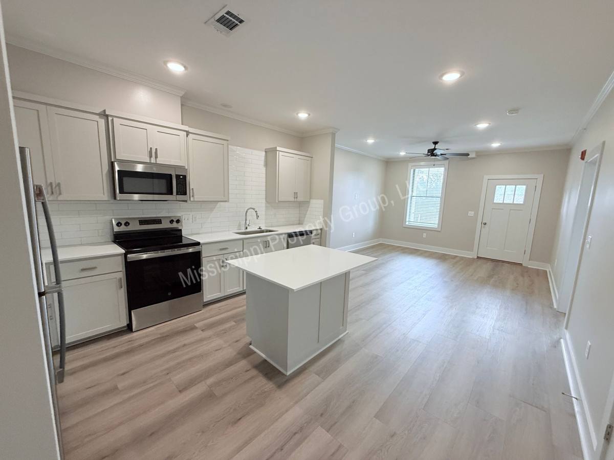 Apartment for rent at 1207 Pleasant Dr, Oxford, MS 38655