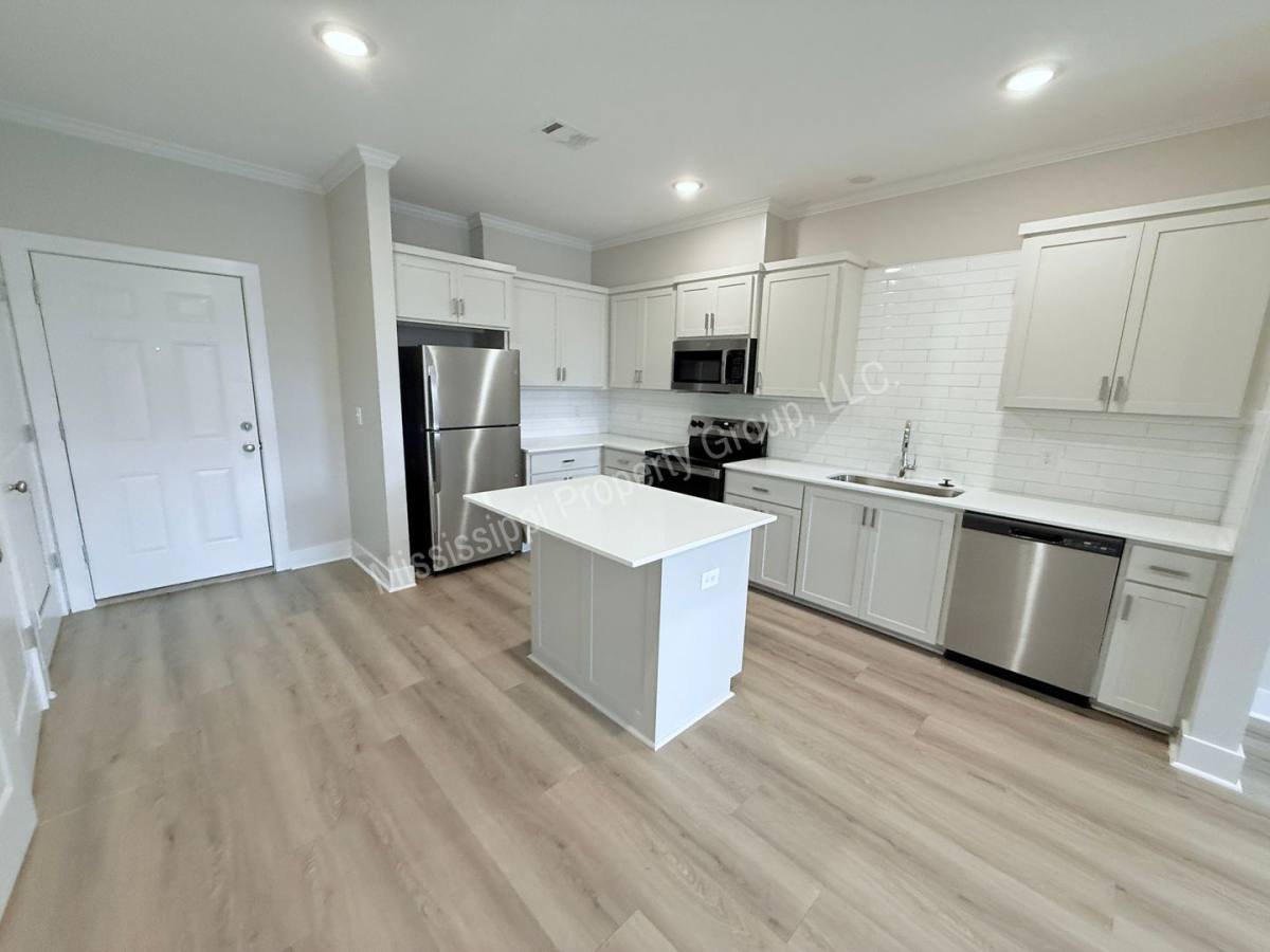 Apartment for rent at 1207 Pleasant Dr, Oxford, MS 38655