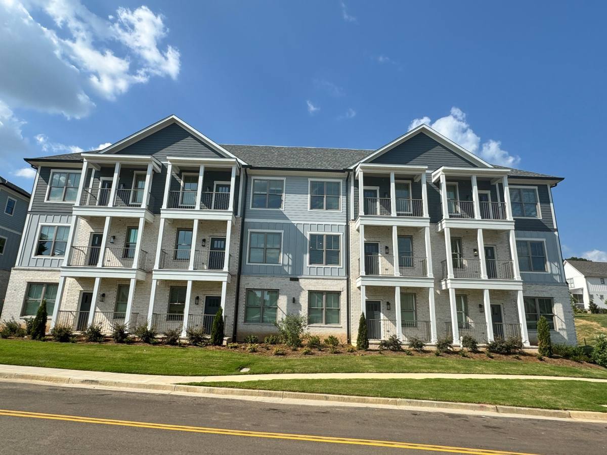 Apartment for rent at 1207 Pleasant Dr, Oxford, MS 38655