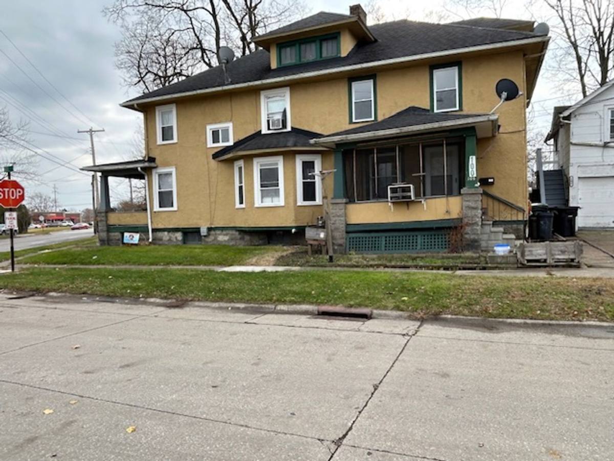 Apartment for rent at 518 Lake Ave, Elyria, OH 44035