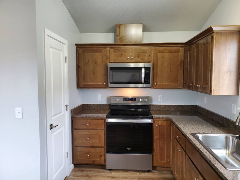 Apartment for rent at 224 Cheryl Lane #9, Phoenix, OR 97535