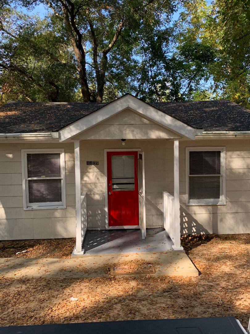 Apartment for rent at 1109 & 1105 N Ransom St, Gastonia, NC 28052