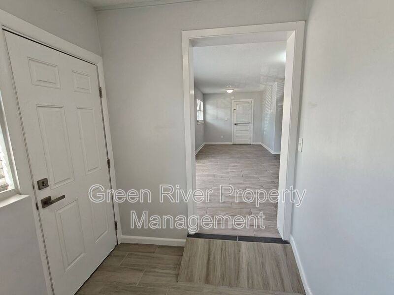 House for rent at 2921 Mansion Rd, Jacksonville, FL 32277
