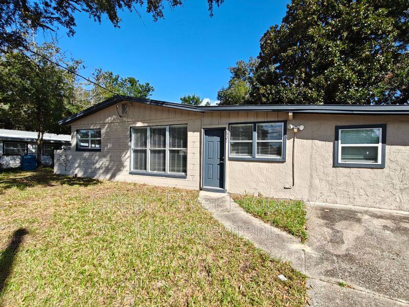 House for rent at 2921 Mansion Rd, Jacksonville, FL 32277