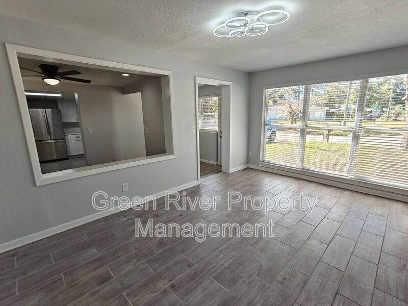 House for rent at 2921 Mansion Rd, Jacksonville, FL 32277