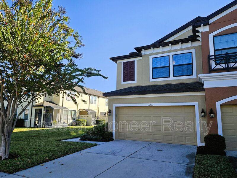 Townhouse for rent at 11541 Crowned Sparrow Lane, Tampa, FL 33626