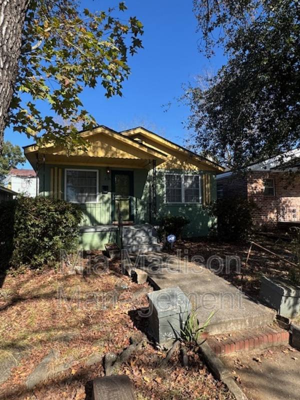 House for rent at 1026 W 41st St, Savannah, GA 31415