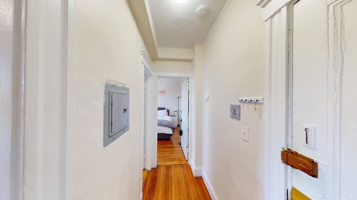 House for rent at 1035 Connomwealth Ave, Boston, MA 02215