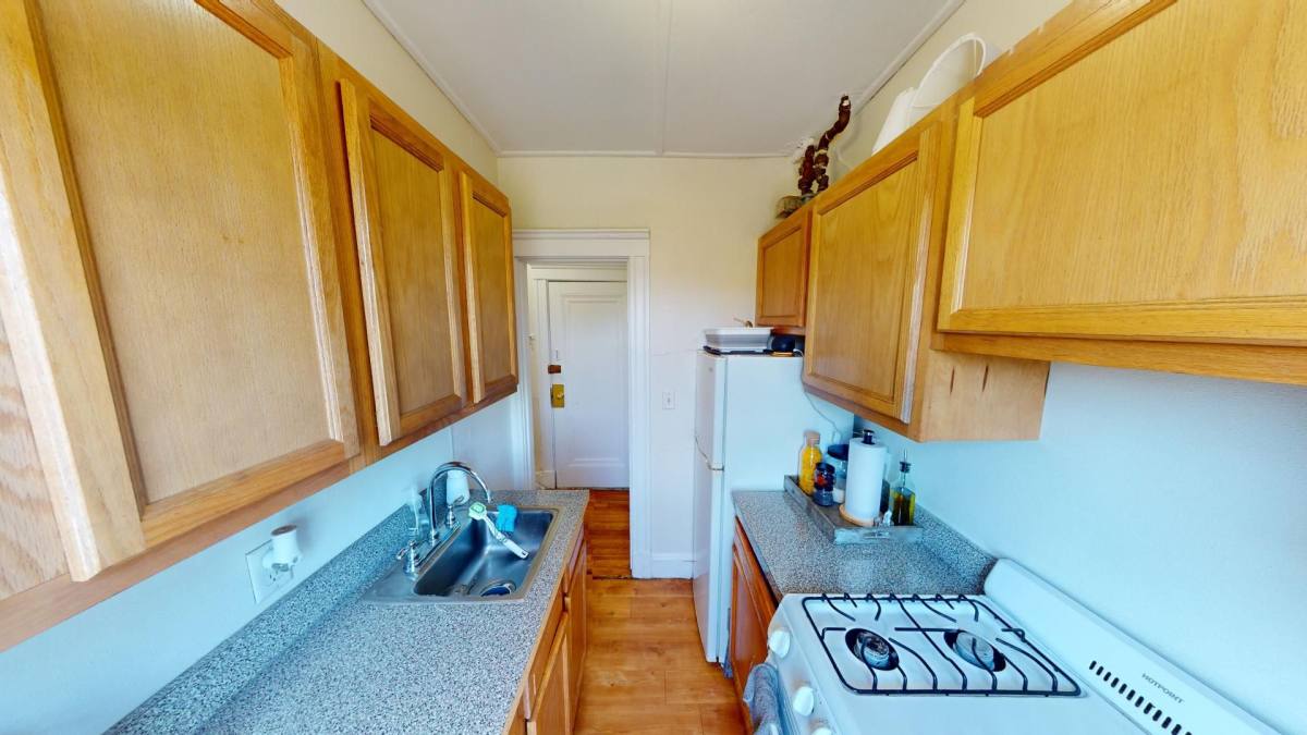 House for rent at 1035 Connomwealth Ave, Boston, MA 02215