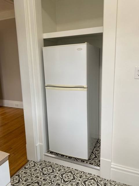 Apartment for rent at 558 Fountain St NE #5, Grand Rapids, MI 49503