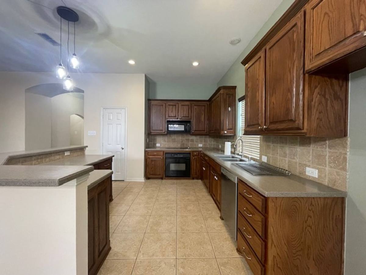House for rent at 8525 Hudson St, North Richland Hills, TX 76180
