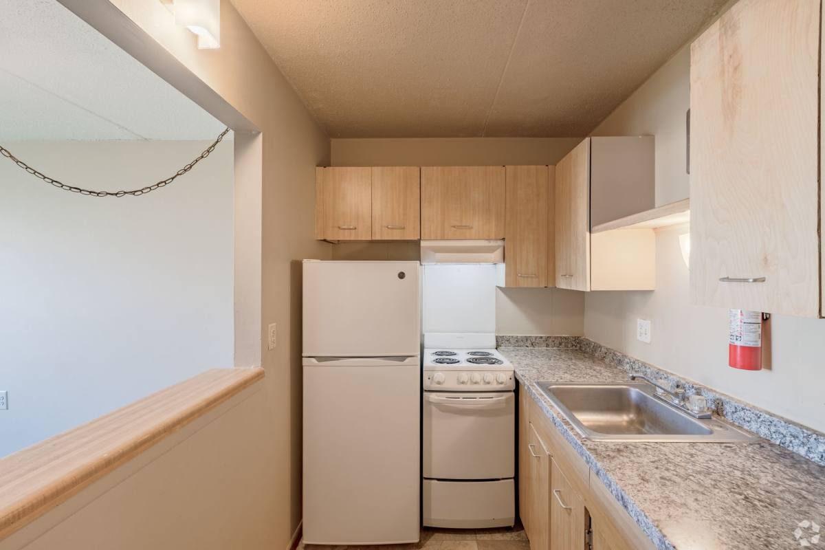 Apartment for rent at 1270 Electric Ave, Lincoln Park, MI 48146