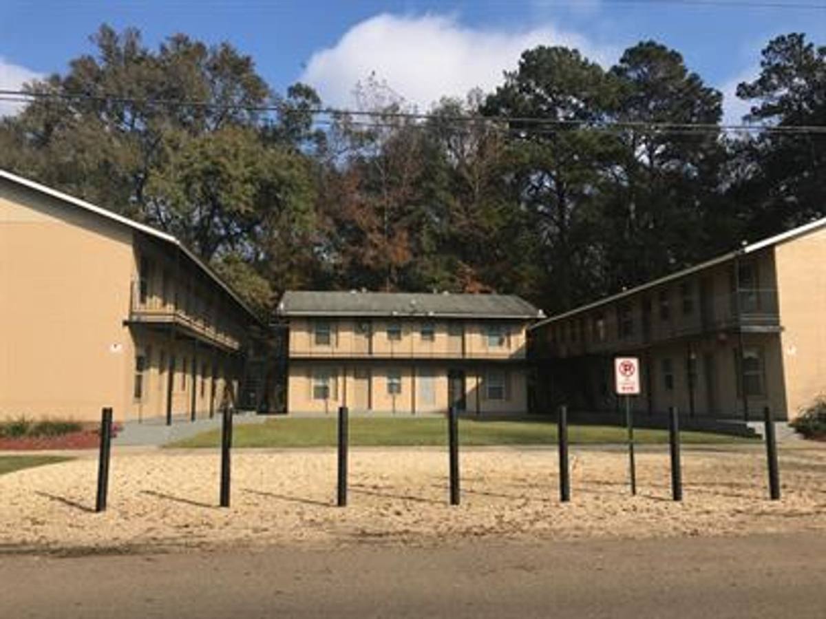 Apartment for rent at 312 N Chestnut St, Hammond, LA 70401