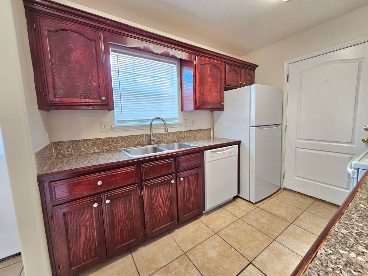 Apartment for rent at 813 W Arroyo Park Lane, Harlingen, TX 78550