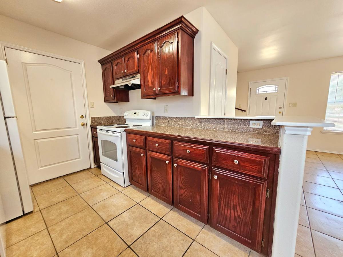 Apartment for rent at 813 W Arroyo Park Lane, Harlingen, TX 78550