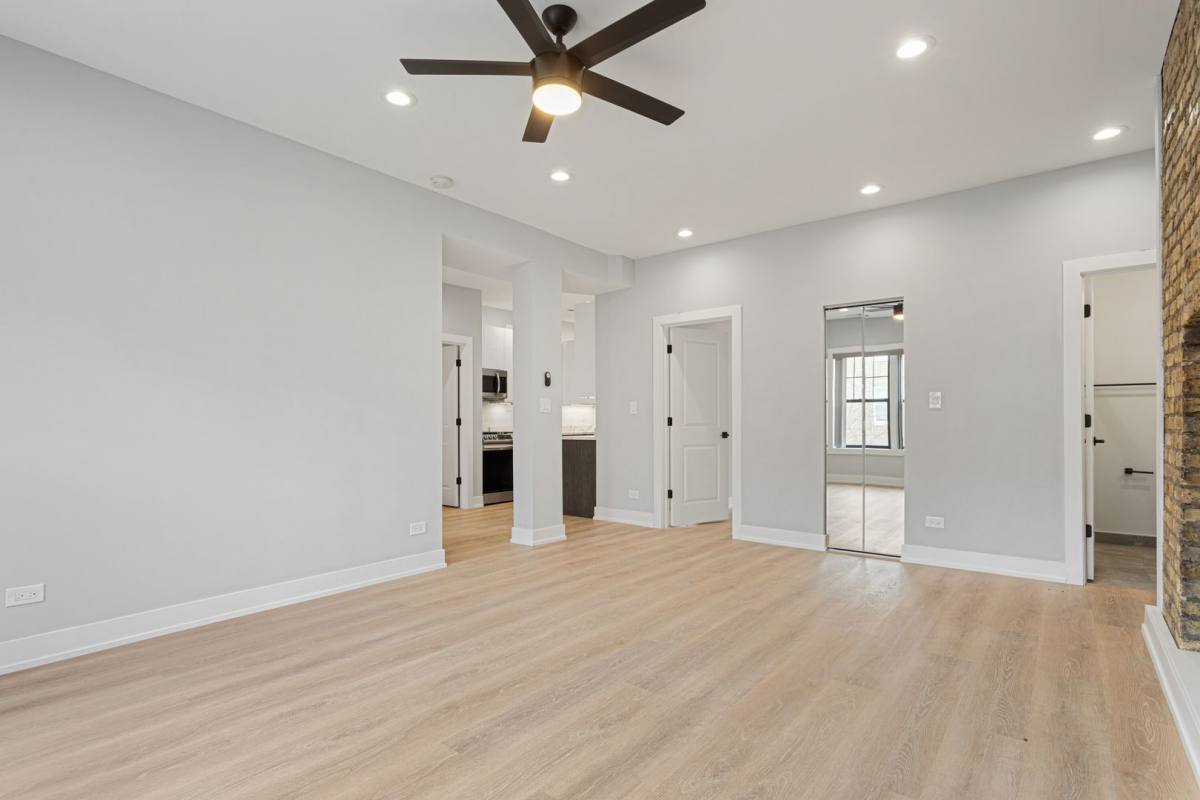 Apartment for rent at 7642-48 N Eastlake Terrace, Chicago, IL 60626