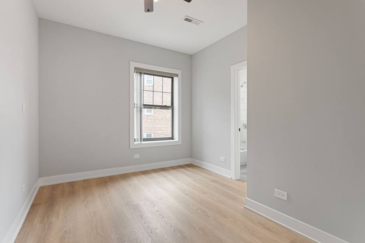 Apartment for rent at 7642-48 N Eastlake Terrace, Chicago, IL 60626