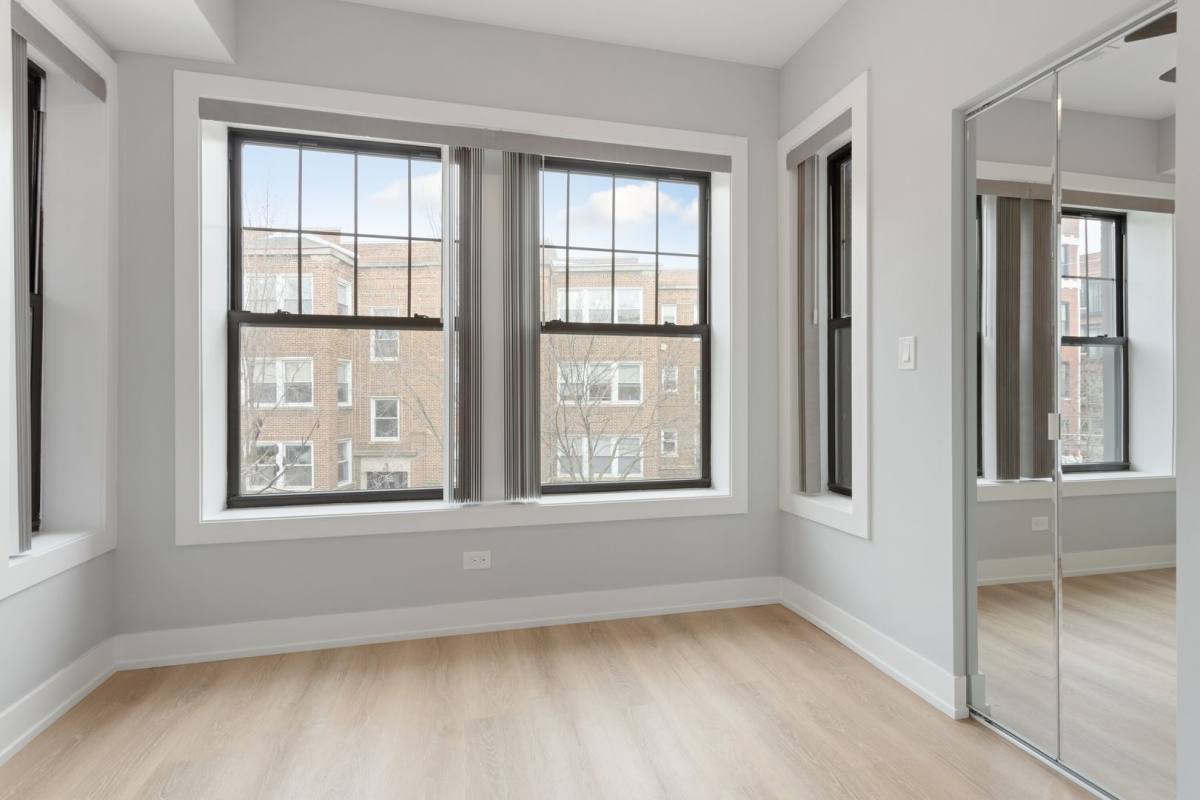 Apartment for rent at 7642-48 N Eastlake Terrace, Chicago, IL 60626