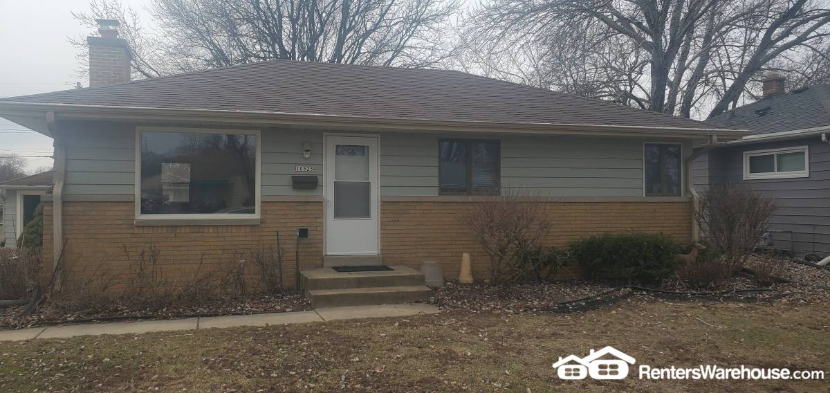 House for rent at 10525 W Custer Ave, Milwaukee, WI 53225