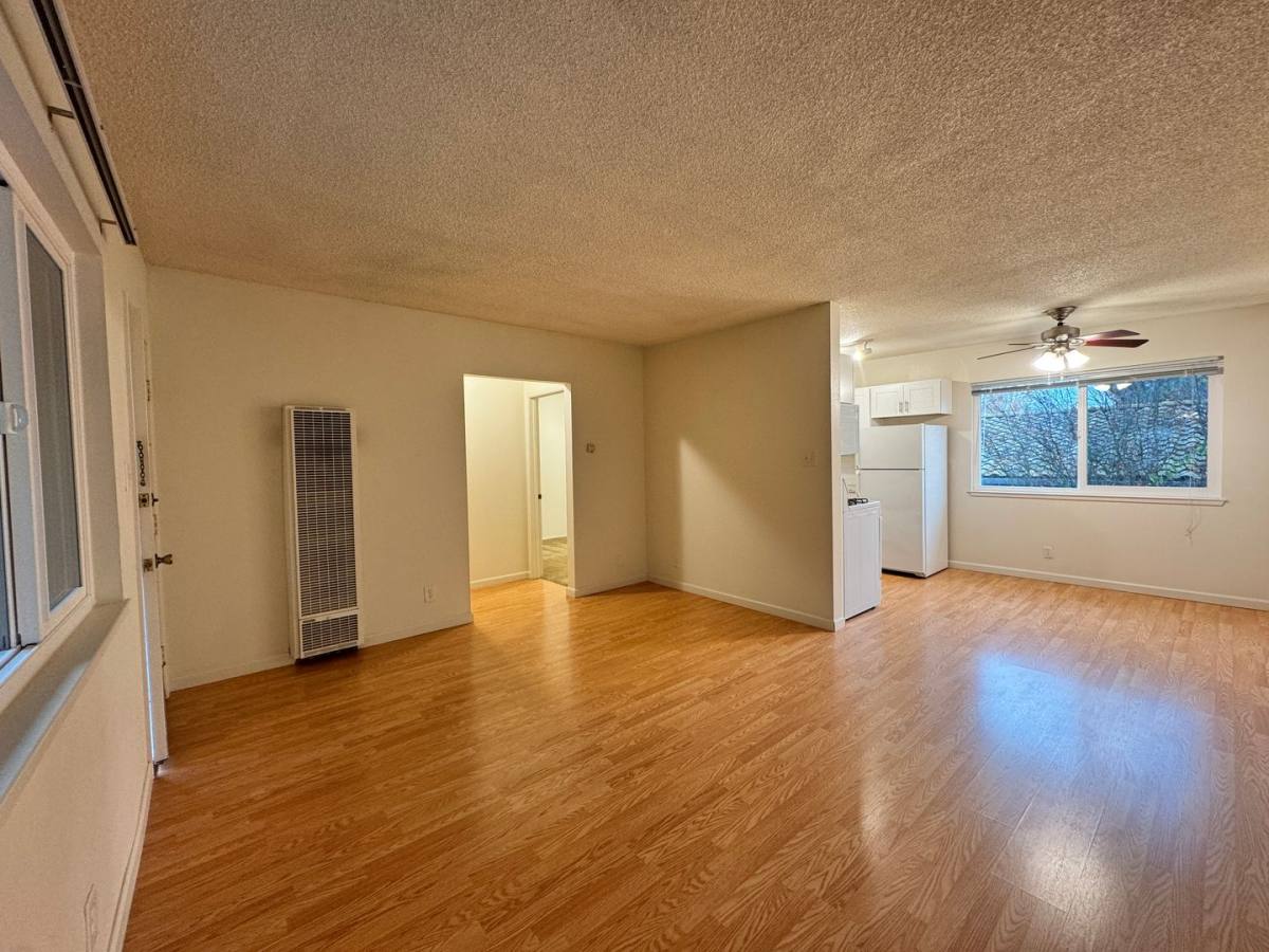 Apartment for rent at 3810 H St, Sacramento, CA 95816