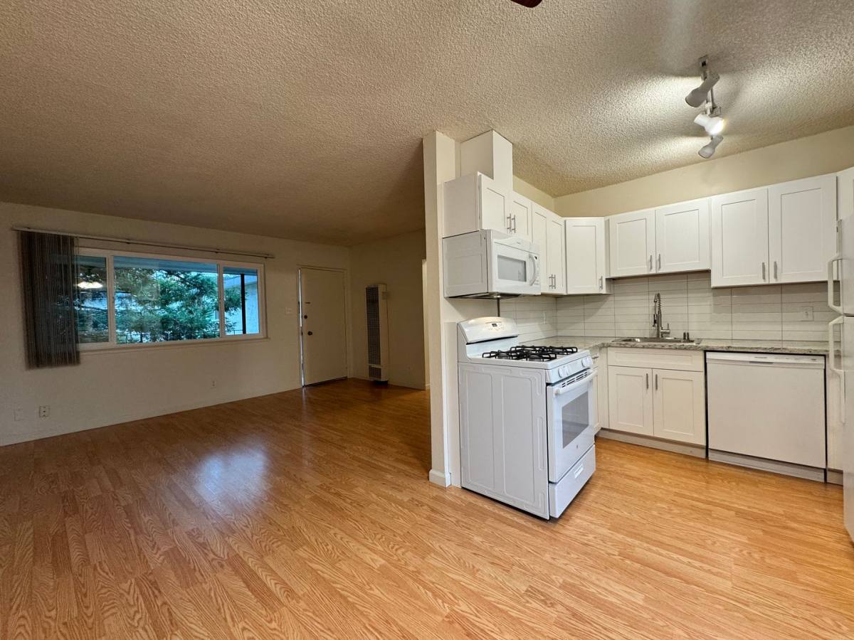 Apartment for rent at 3810 H St, Sacramento, CA 95816