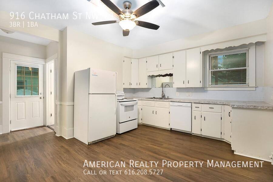 Apartment for rent at 916 Chatham St NW #1, Grand Rapids, MI 49504
