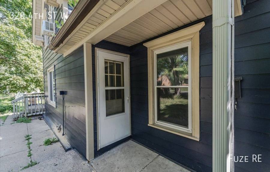House for rent at 320 4th St W, Hastings, MN 55033