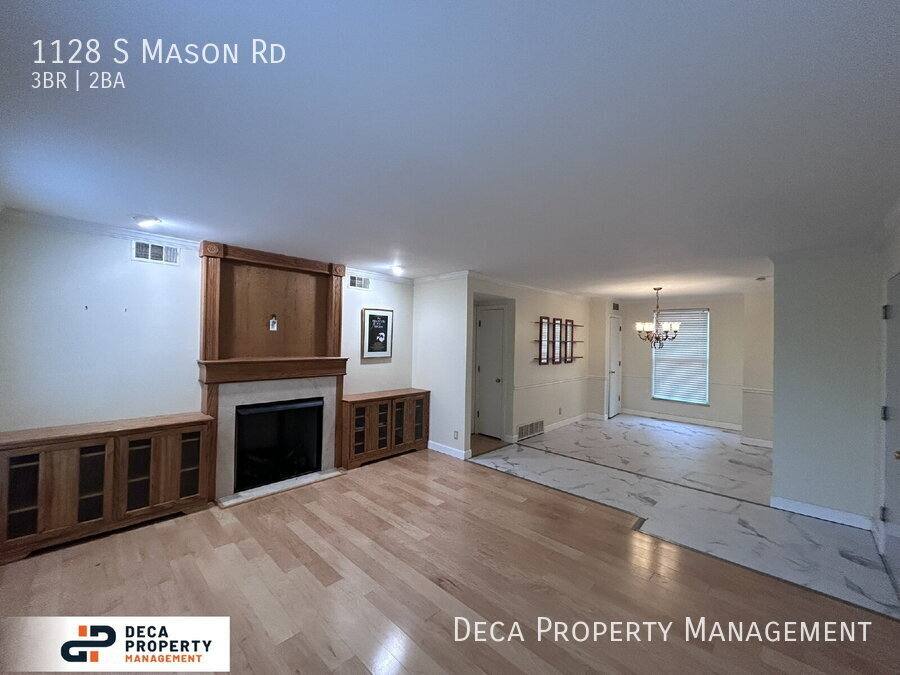 Condo for rent at 1128 S Mason Rd, Saint Louis, MO 63131