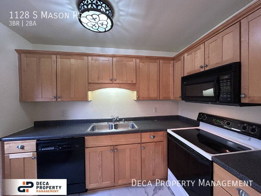 Condo for rent at 1128 S Mason Rd, Saint Louis, MO 63131