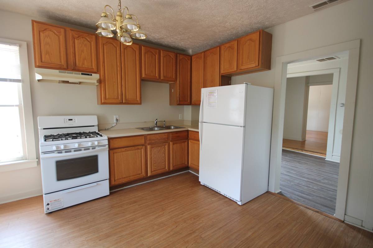 Apartment for rent at 832 W Walnut, Kalamazoo, MI 49007