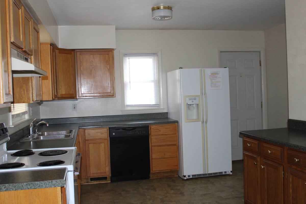 House for rent at 1332 Sutherland Ave, Kalamazoo, MI 49006