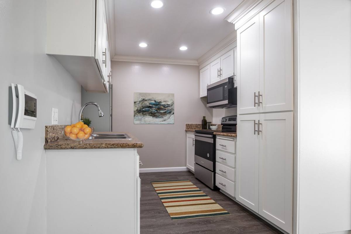 Apartment for rent at 2520 W La Palma Ave, Anaheim, CA 92801