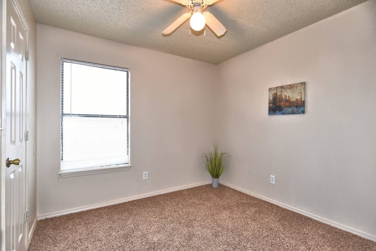 Apartment for rent at 701 S Lynn St, Bristow, OK 74010