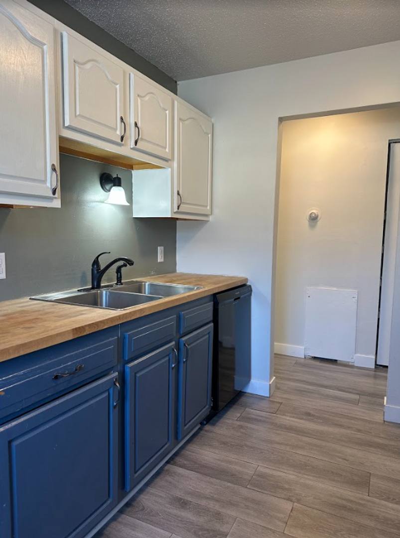Apartment for rent at 1650 10th Ave, Newport, MN 55055