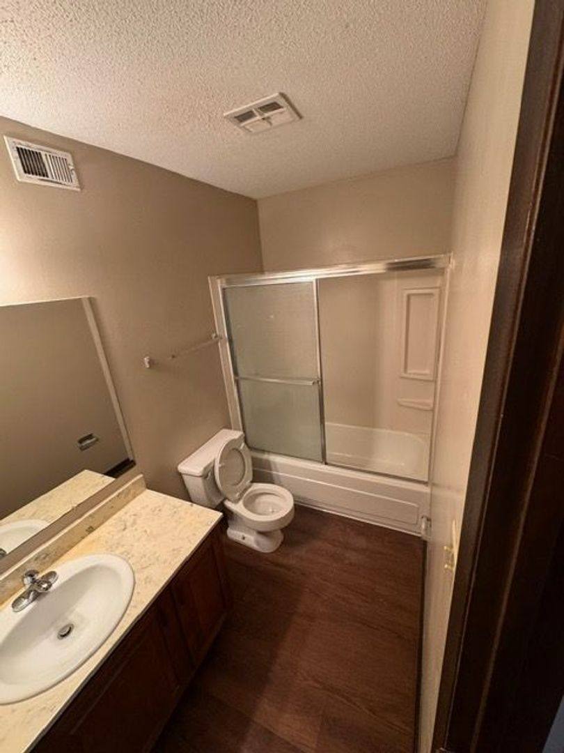 Apartment for rent at 2111 Kasold Dr, Lawrence, KS 66047