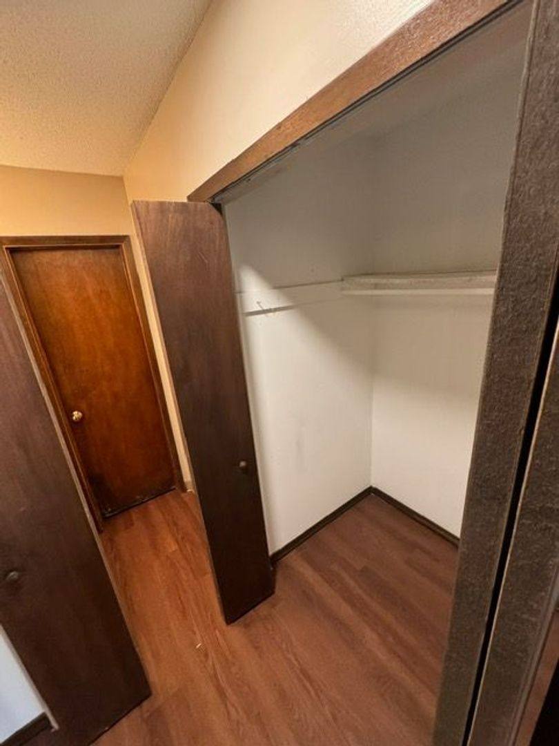 Apartment for rent at 2111 Kasold Dr, Lawrence, KS 66047