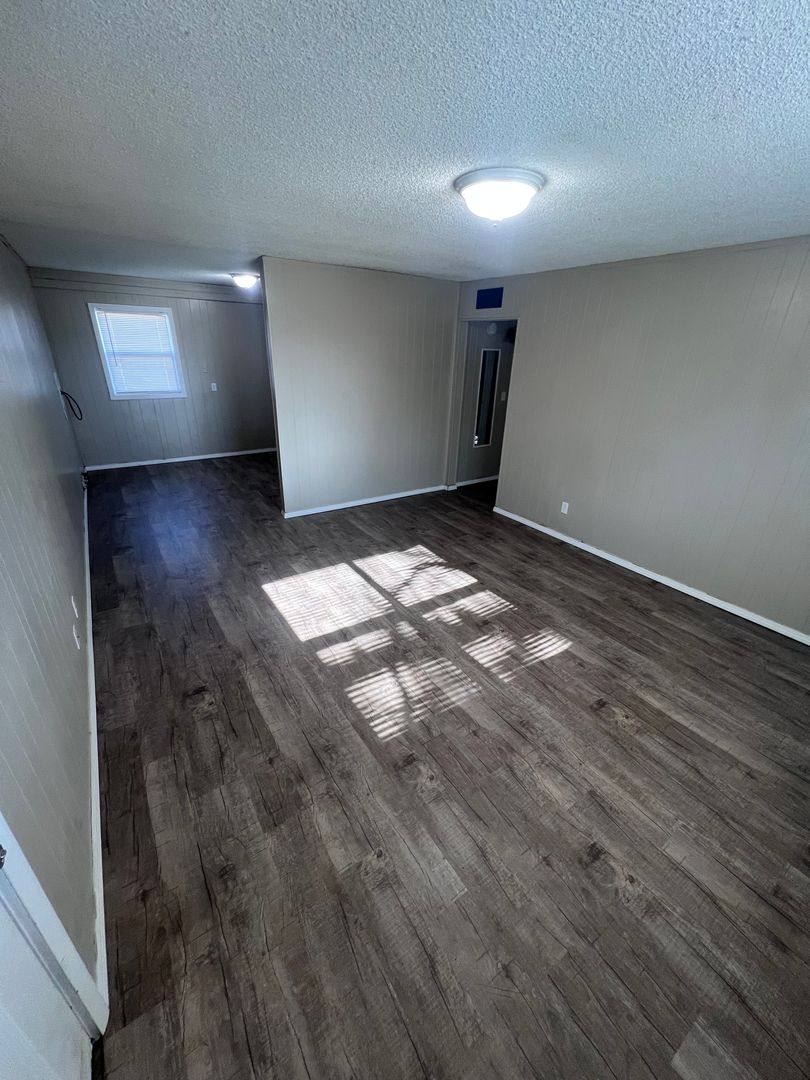 Apartment for rent at 528 E Washignton, Pittsburg, KS 66762