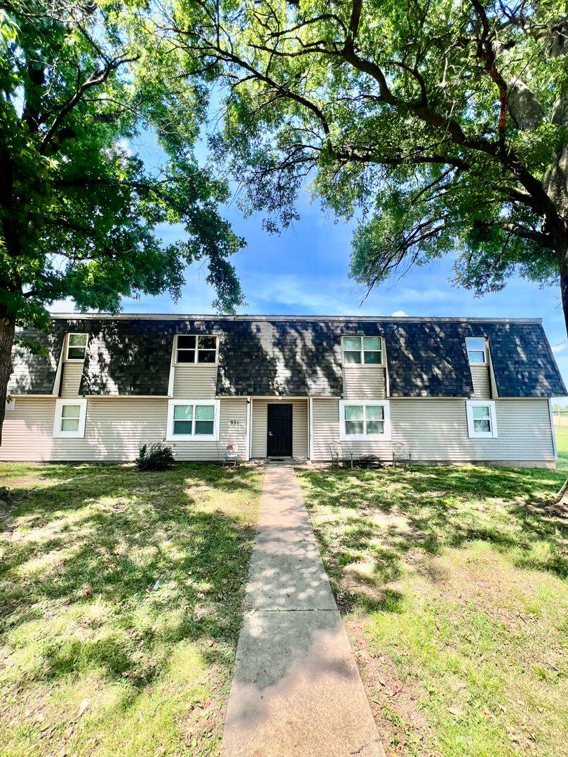 Apartment for rent at 528 E Washignton, Pittsburg, KS 66762