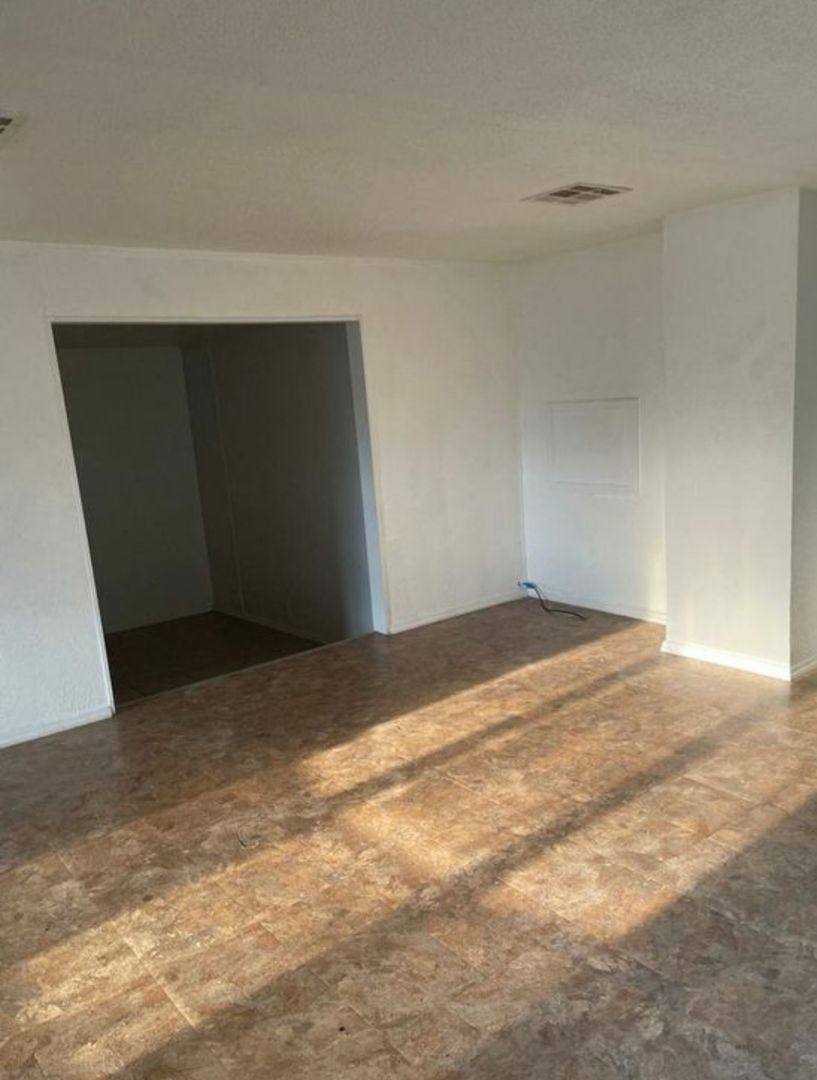 House for rent at 35229 Orange Grove Lane, Leesburg, FL 34788