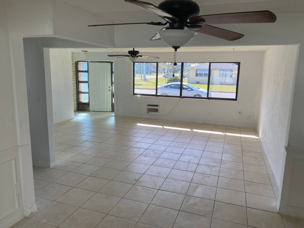 House for rent at 501 University Blvd, Daytona Beach, FL 32118