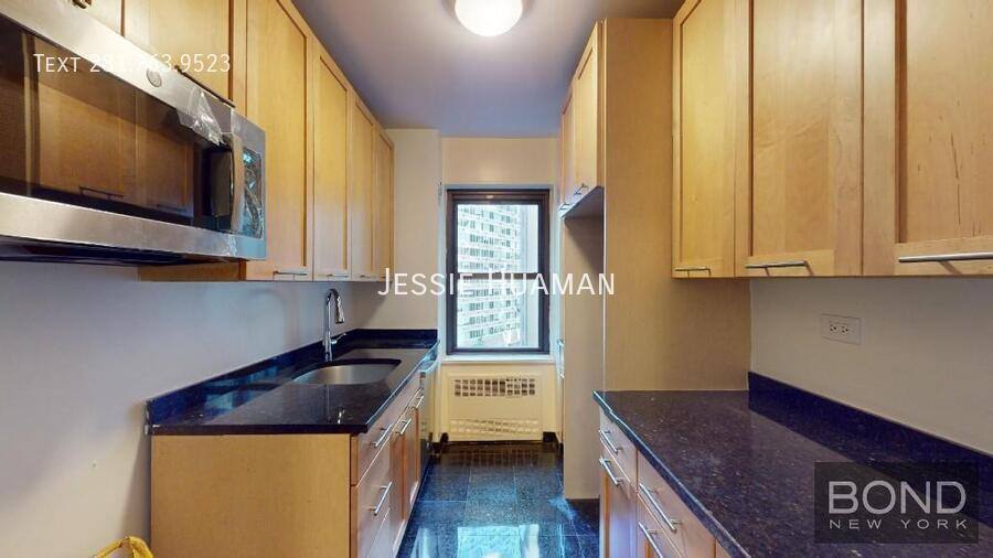 Apartment for rent at 412 E 55th St #7, New York, NY 10022