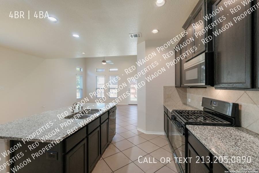 House for rent at 11723 Bricewood Heights, Helotes, TX 78023