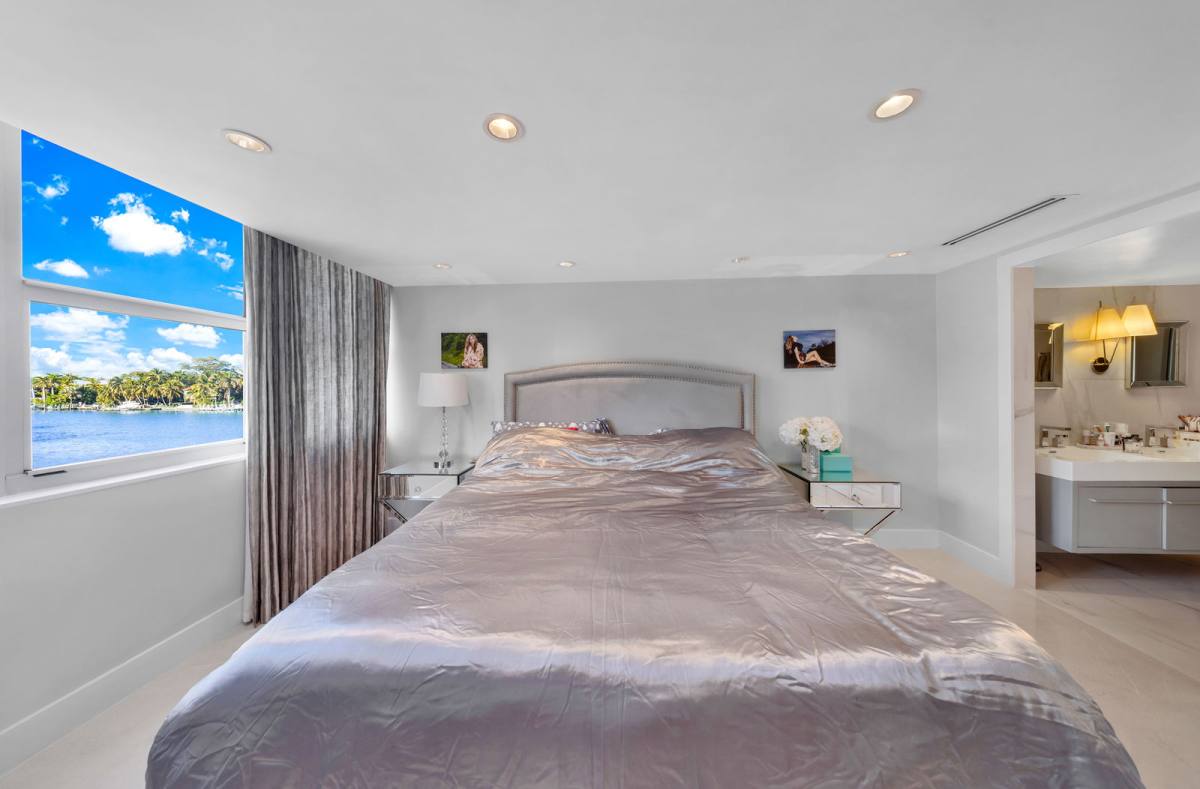 Apartment for rent at 5838 Collins Ave, Miami Beach, FL 33140