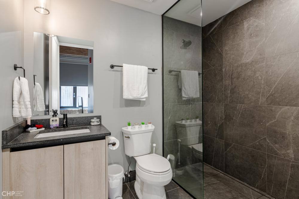 Apartment for rent at 729 N Sangamon, Chicago, IL 60642