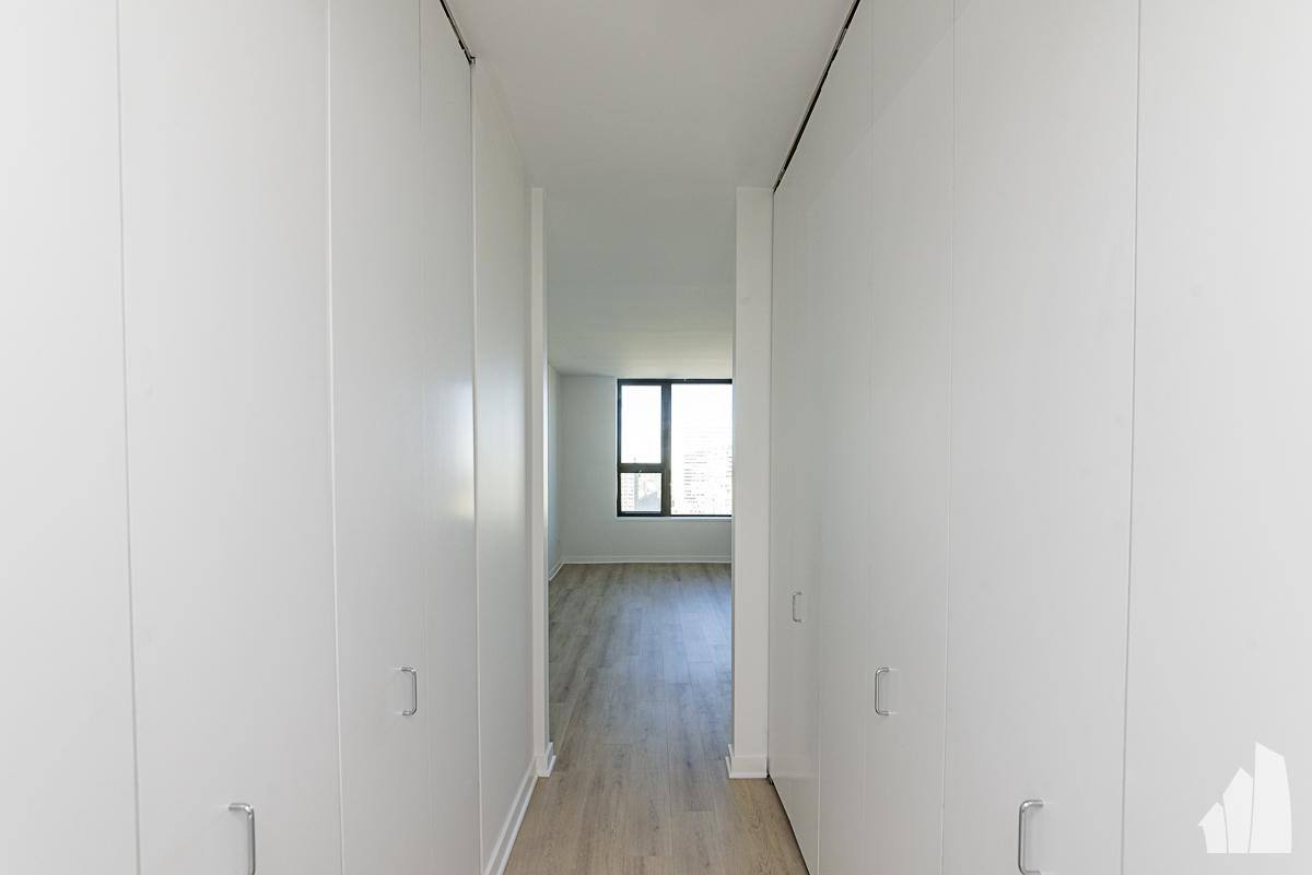 Condo for rent at 501 N Clinton St #2502, Chicago, IL 60647