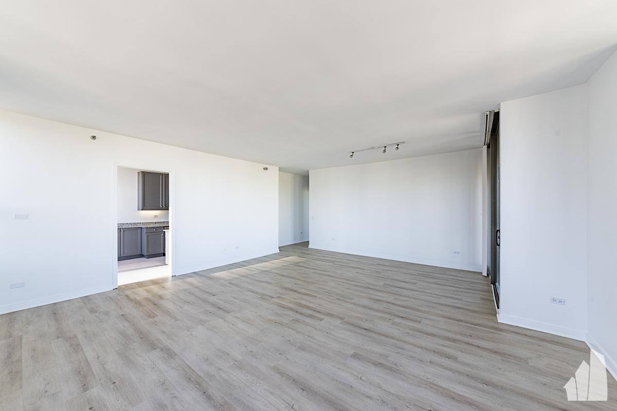 Condo for rent at 501 N Clinton St #2502, Chicago, IL 60647